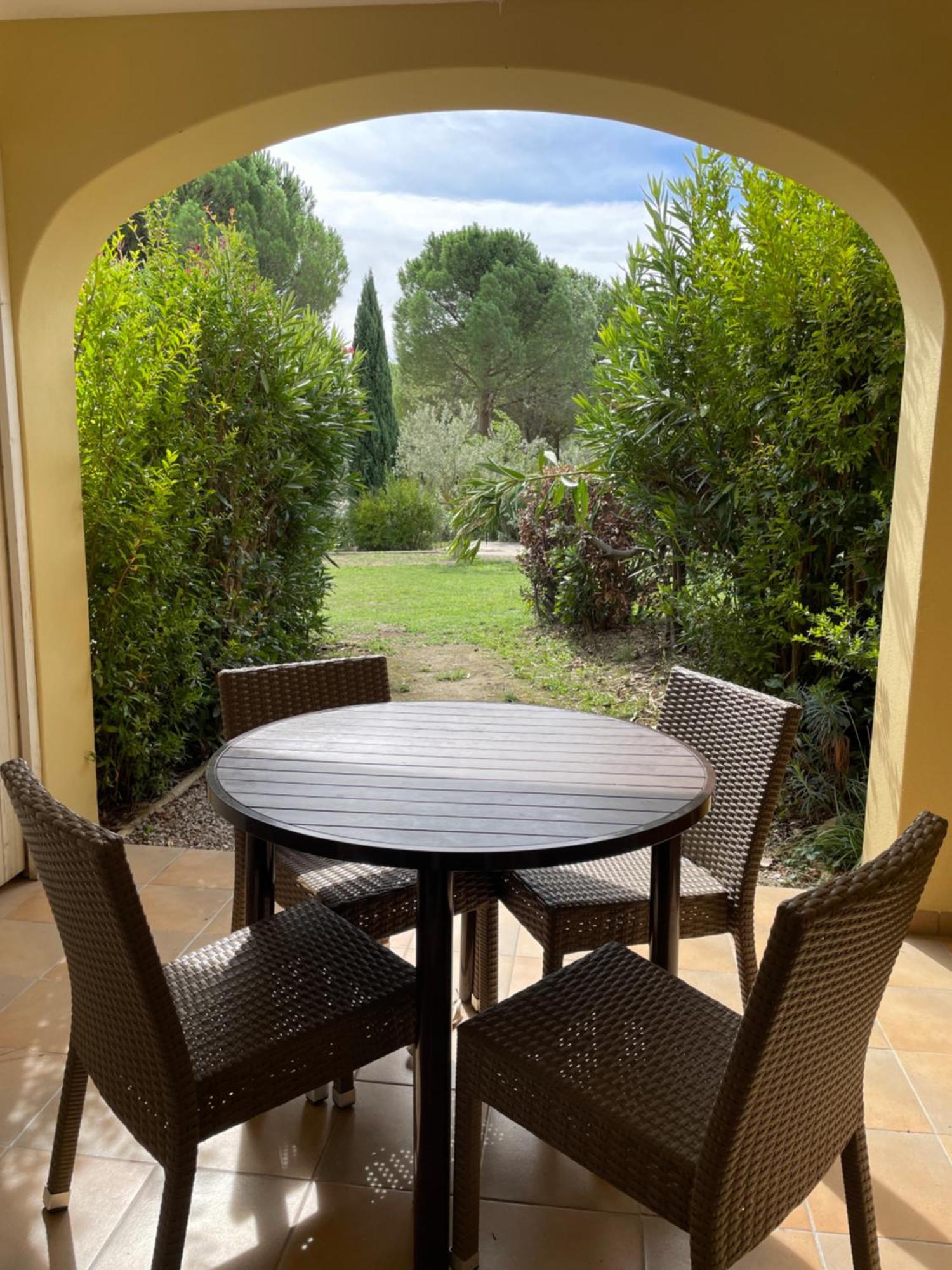 Golf De Pont Royal Apartment
